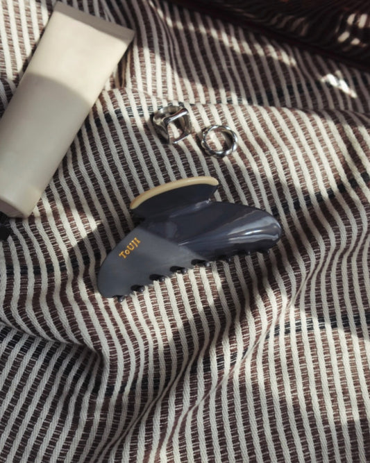 営業2日以内発送 ToUJI hair clip(GRAY)