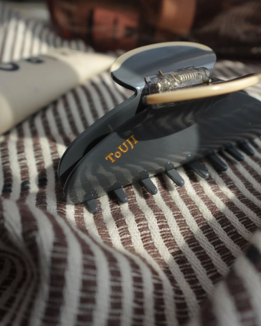 営業2日以内発送 ToUJI hair clip(GRAY)