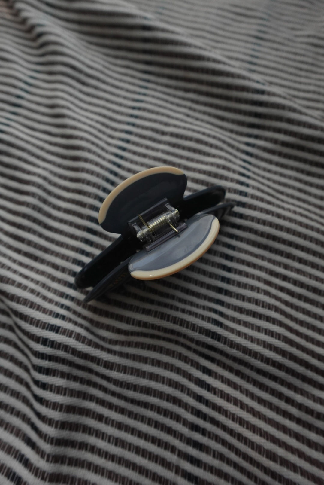 営業2日以内発送 ToUJI hair clip(GRAY)